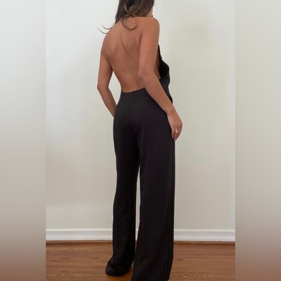 Halter Neck Jumpsuit - Picture 3 of 9